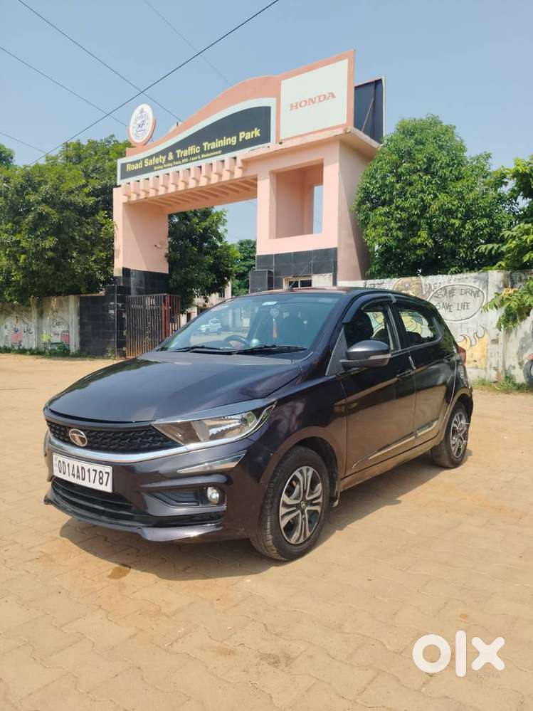 Tata Tiago, 2023, Petrol