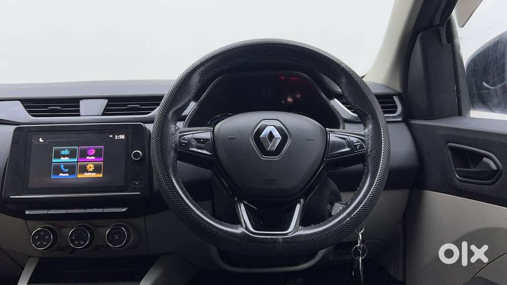 Renault Triber Rxt, 2022, Petrol