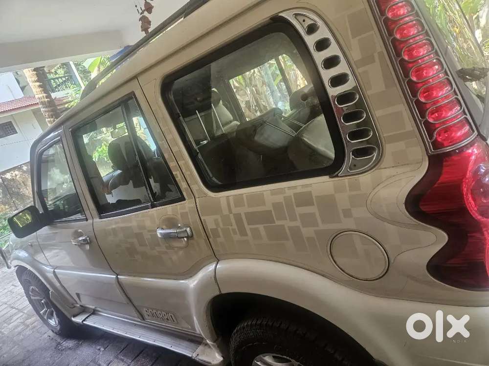 Mahindra Scorpio 8 Str 2011