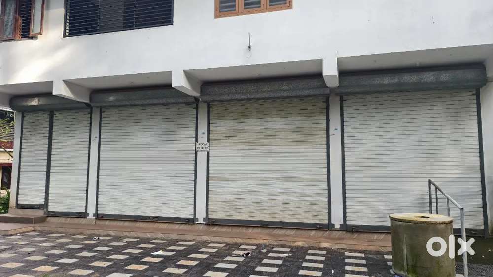 3 Rooms Available for Office use/Shops/Clinic