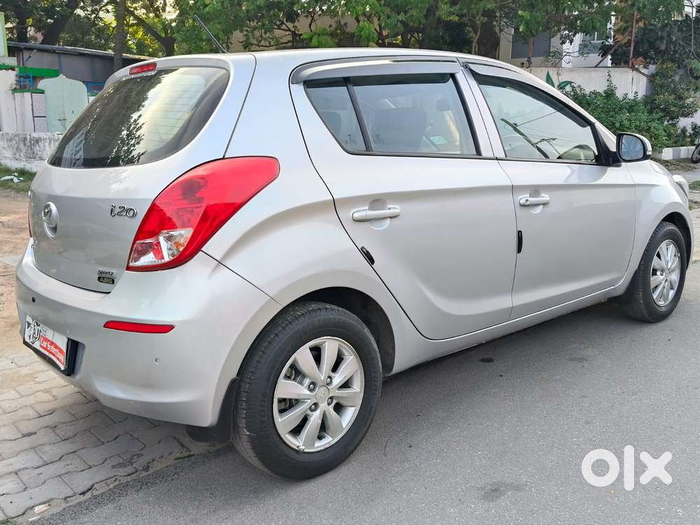 Hyundai I20 Sportz 1.4 At Vtvt, 2014, Petrol