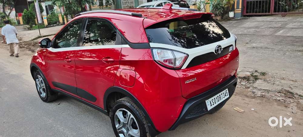 Tata Nexon 1.2 Revotron Xt, 2018, Petrol