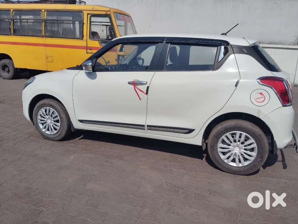 Maruti Suzuki Swift 2021 Petrol 32000 Km Driven
