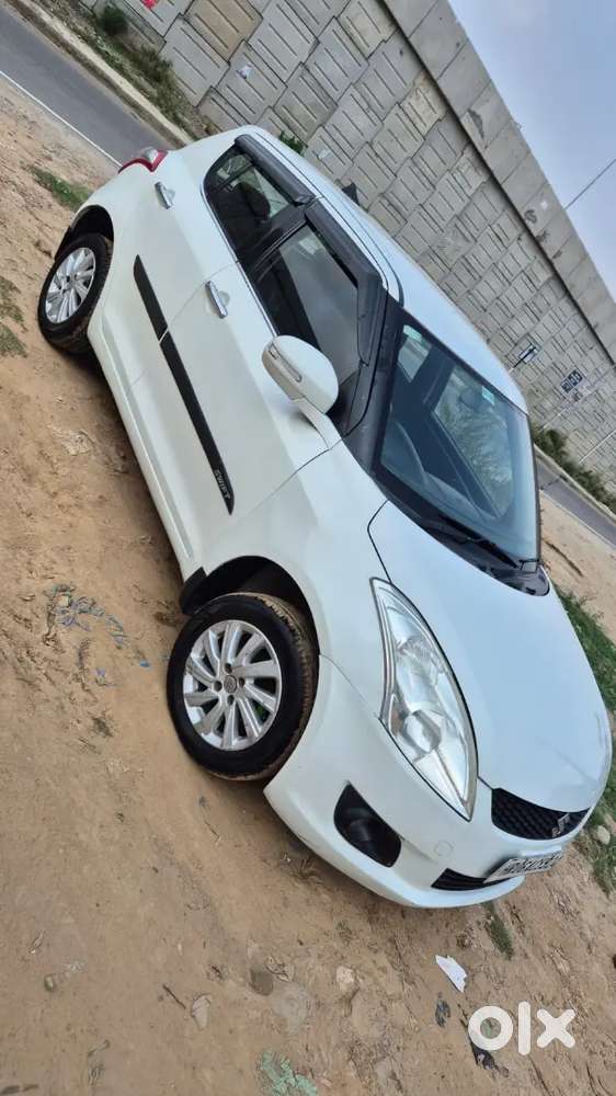 Car 2014 Model Hai Seat Cover Par Daan Hai Back Camera है Steriuro Bas