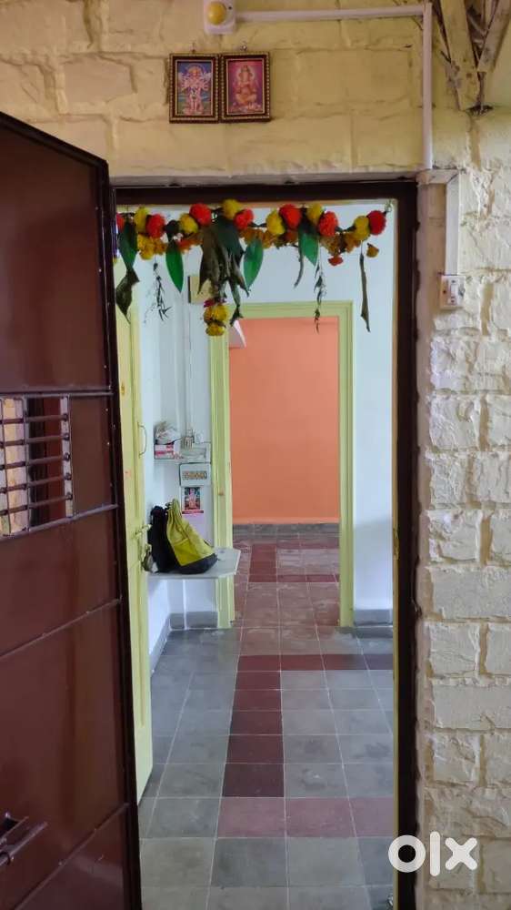 300 House on Rent in Dadar West next to Shivaji Park and