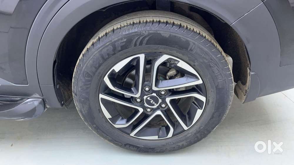 Kia Carens 1.5 Luxury Plus Turbo Dct 7 Str, 2024, Petrol