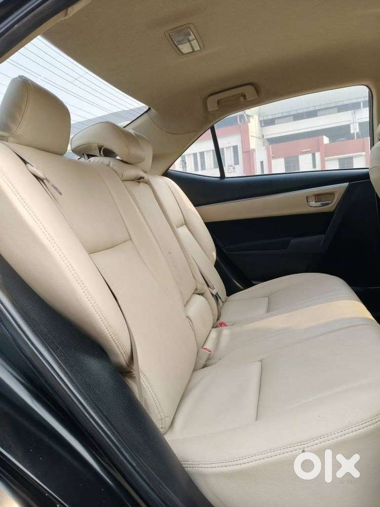 Toyota Corolla Altis [2014-2017] 1.8 G Cvt, 2016, Petrol