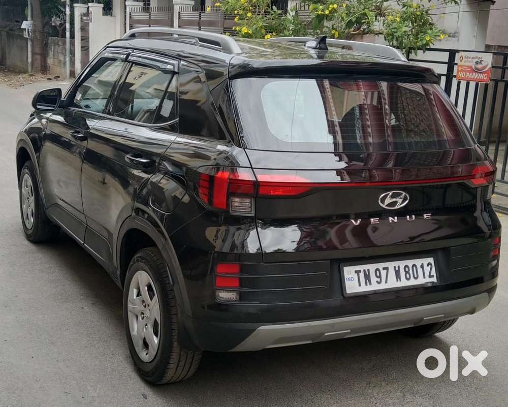 Hyundai Venue S, 2022, Petrol