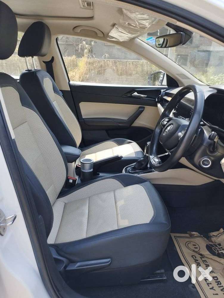 Skoda Slavia 1.0 Tsi Style At, 2023, Petrol