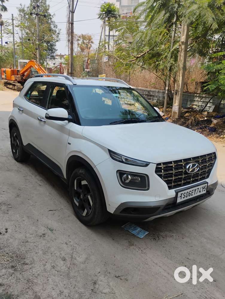 Hyundai Venue Sx+ At, 2019, Petrol