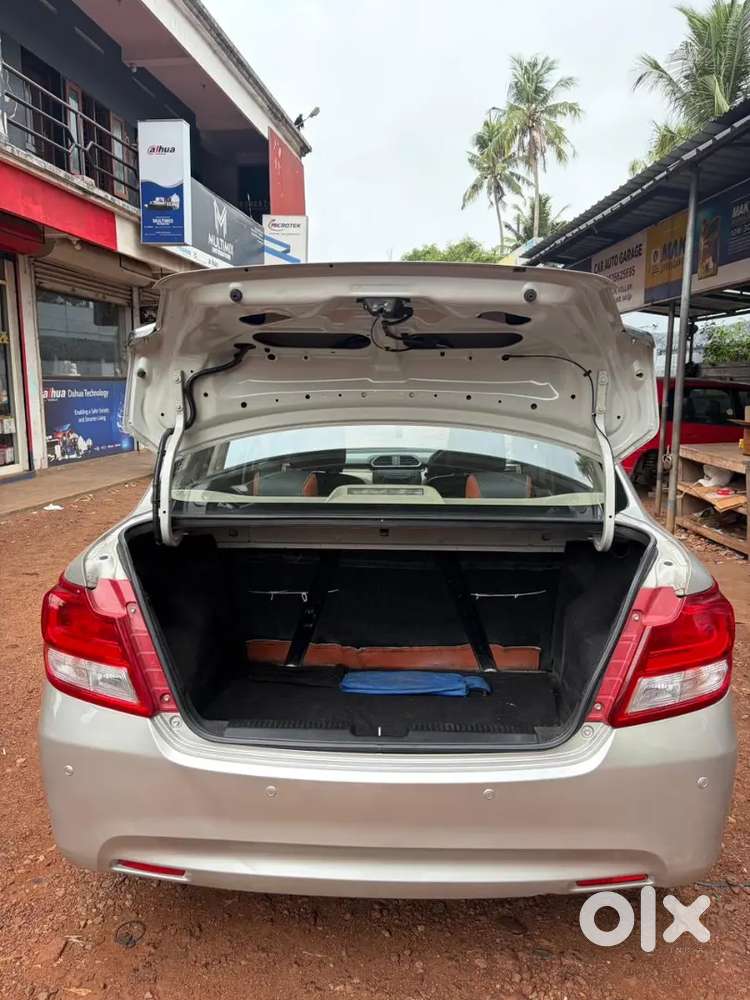 Maruti Suzuki Dzire 2017 Petrol 68000 Km Driven