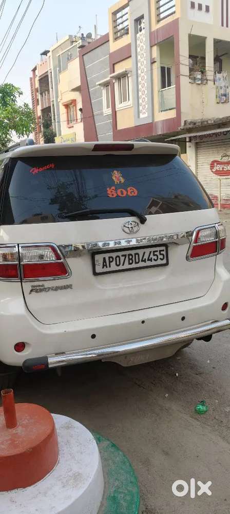 Toyota Fortuner 2011 Diesel 225000 Km Driven Full Showroom Track
