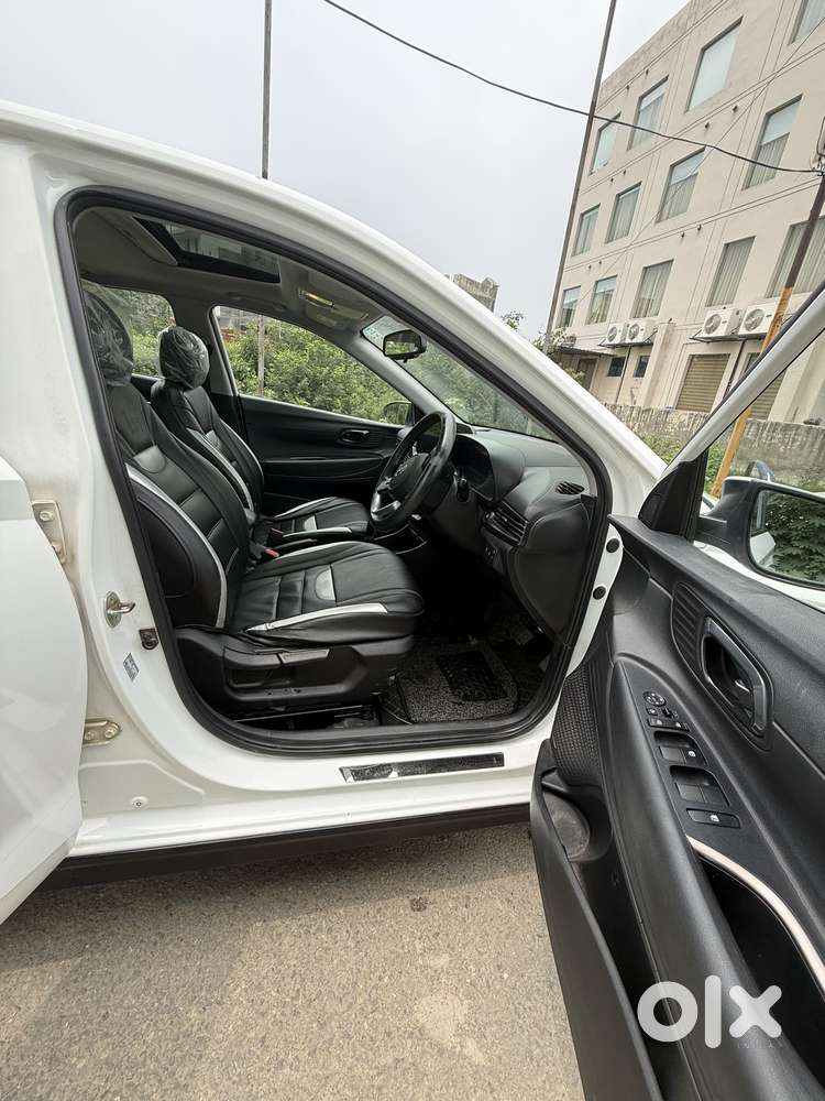 Hyundai New I20 1.2 Asta (o) Ivt, 2023, Petrol