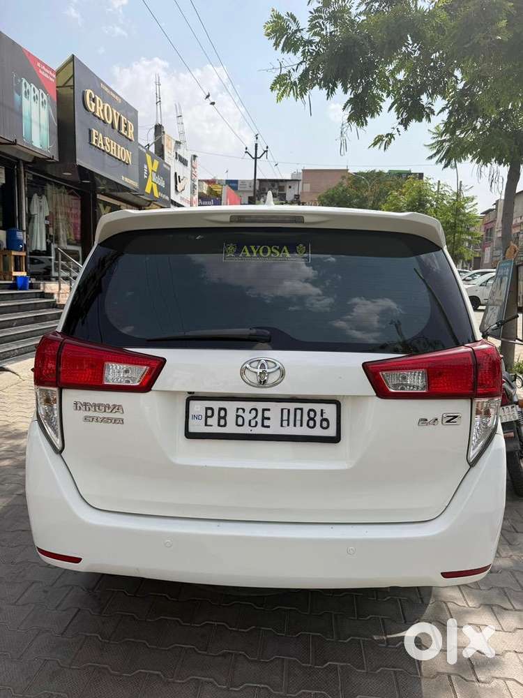 Toyota Innova Crysta 2016