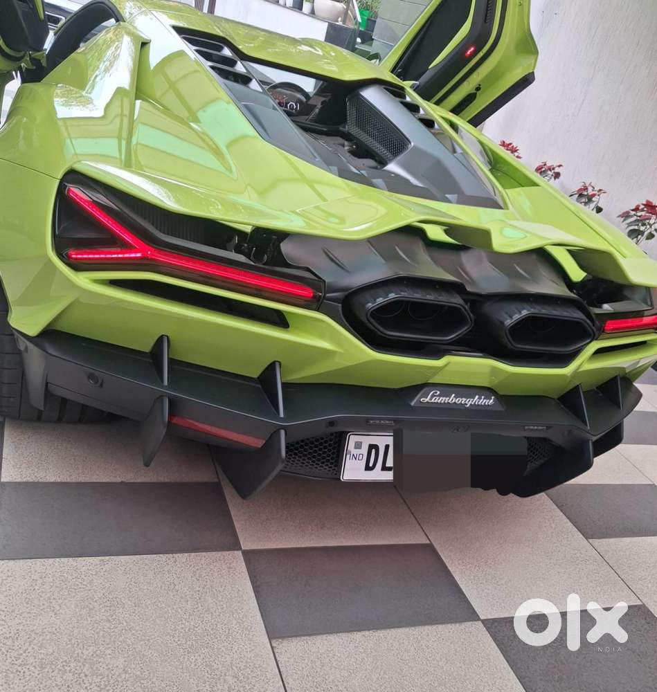 Lamborghini Revuelto Standard, 2026, Petrol
