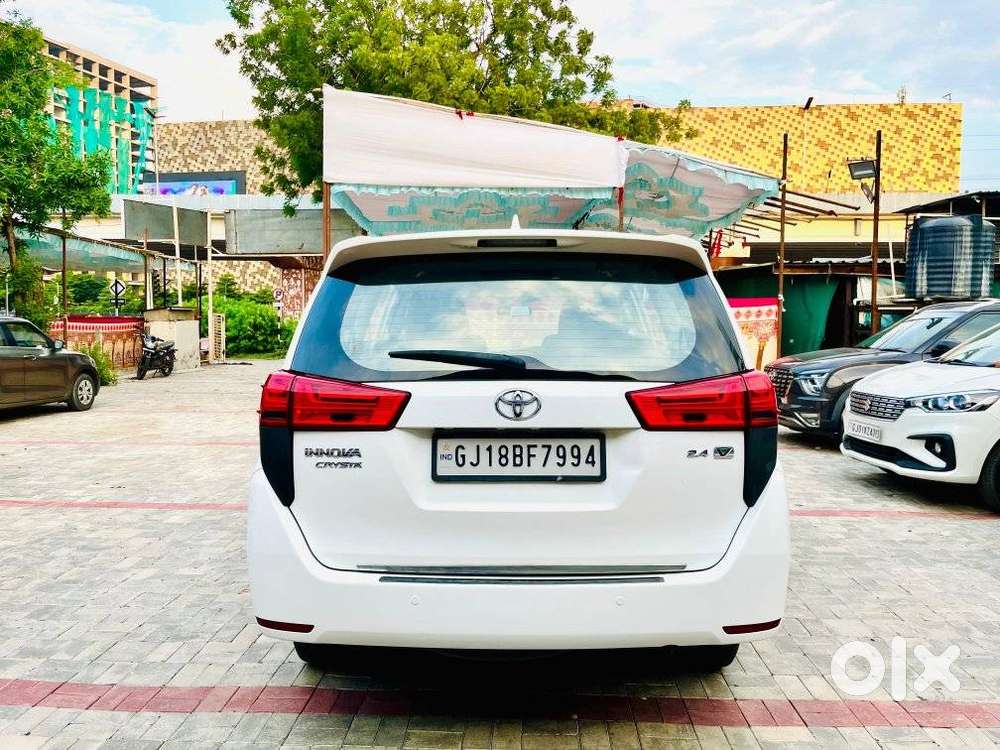 Toyota Innova Crysta 2.4 V 7 Str, 2016, Diesel
