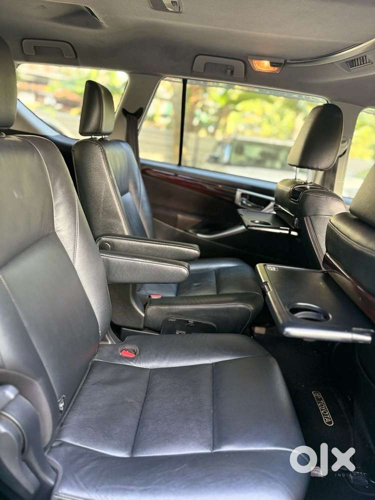 Toyota Innova Crysta 2016 Diesel Manual
