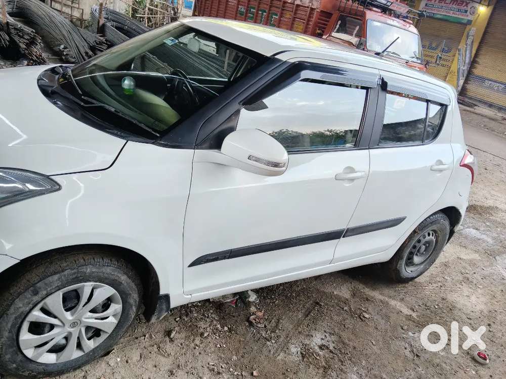 Maruti Suzuki Swift 2017 Cng & Hybrids Well Maintained