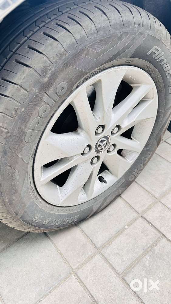 Toyota Innova Crysta 2.8 Gx At 7 Str, 2016, Diesel