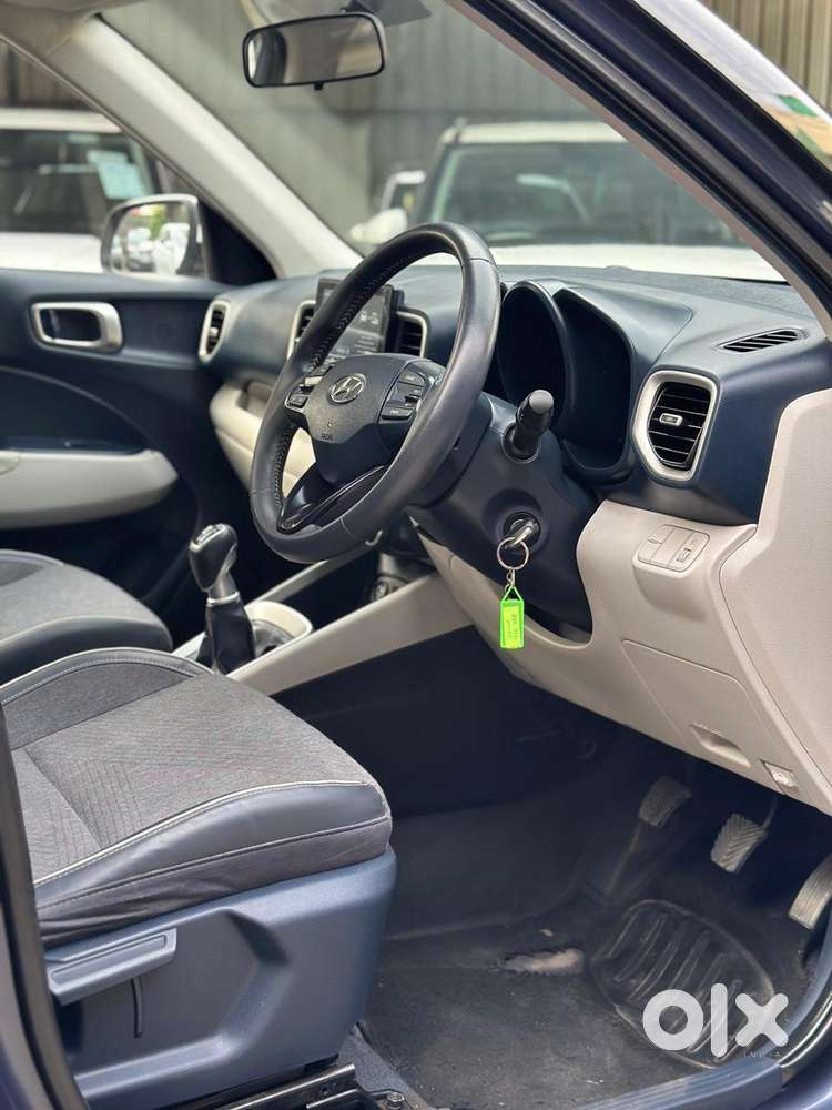 Hyundai Venue Sx Dual Tone, 2019, Petrol