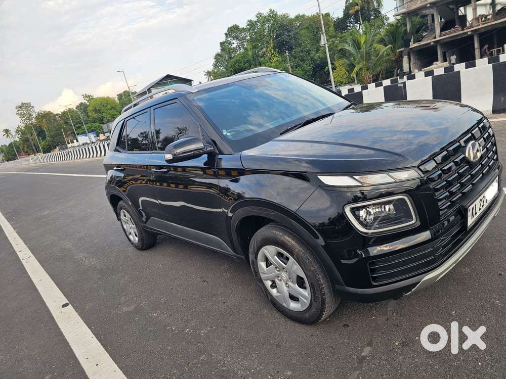 Hyundai Venue Sx 1.2 Mt Knight Edition, 2022, Petrol