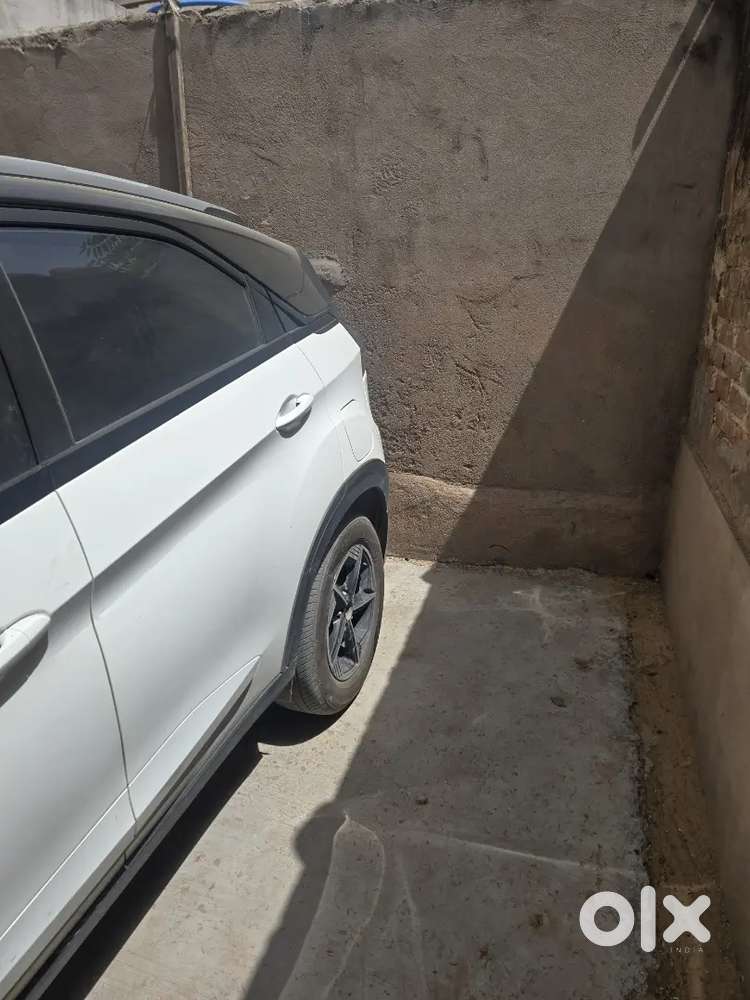 Tata Nexon 2025 Petrol Well Maintained (urgent Sell)