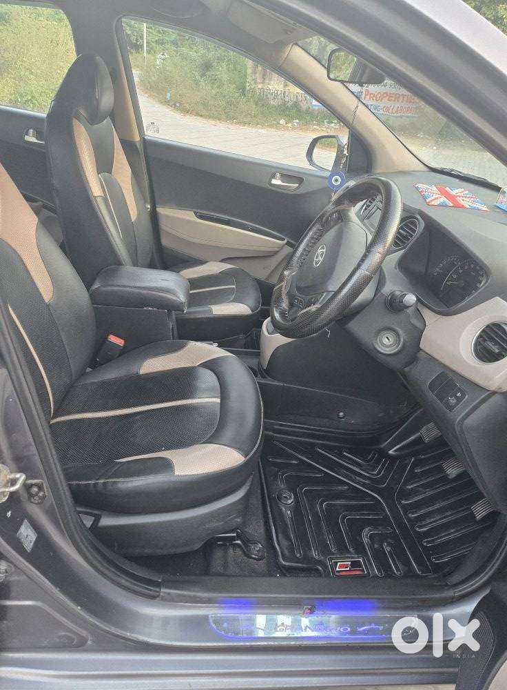 Hyundai Grand I10 Sportz, 2016, Petrol