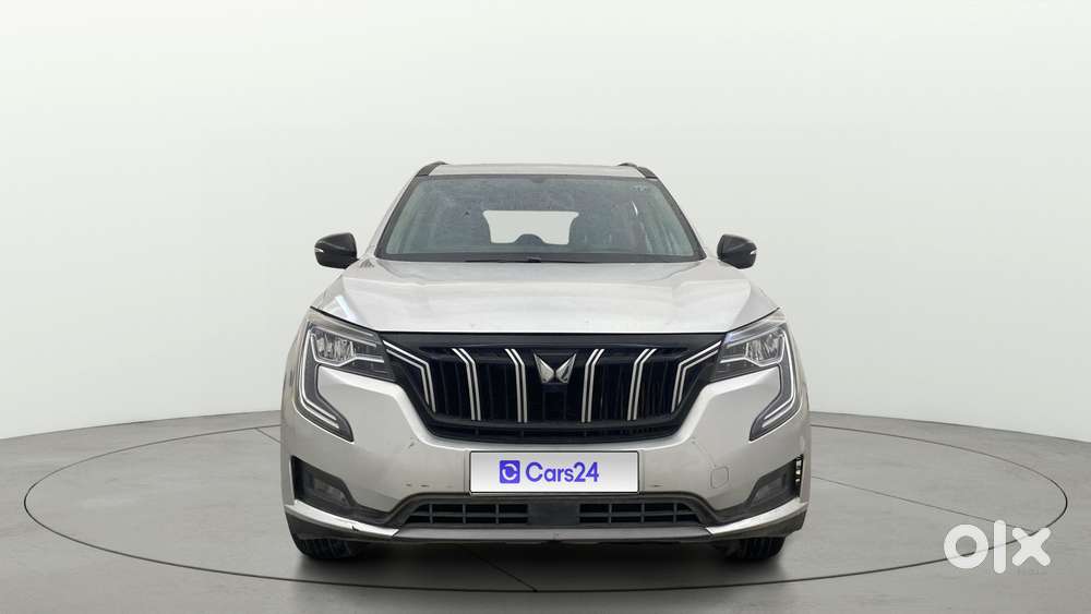 Mahindra Xuv700 2.0 Ax 5 Petrol Mt Str, 2022, Petrol
