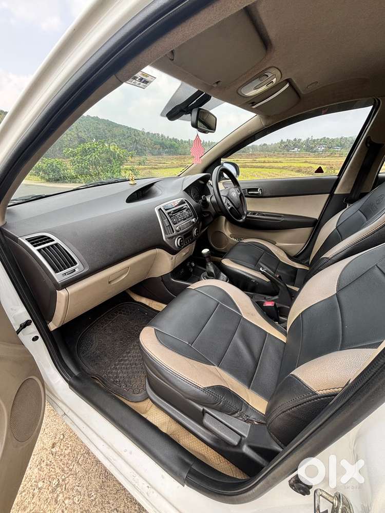Hyundai I20 Sportz Petrol 2012