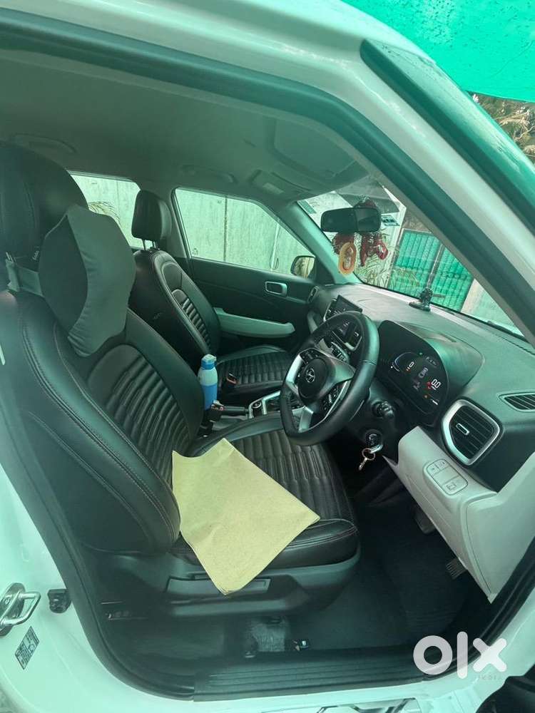 Hyundai Venue 2024 Petrol Good Condition