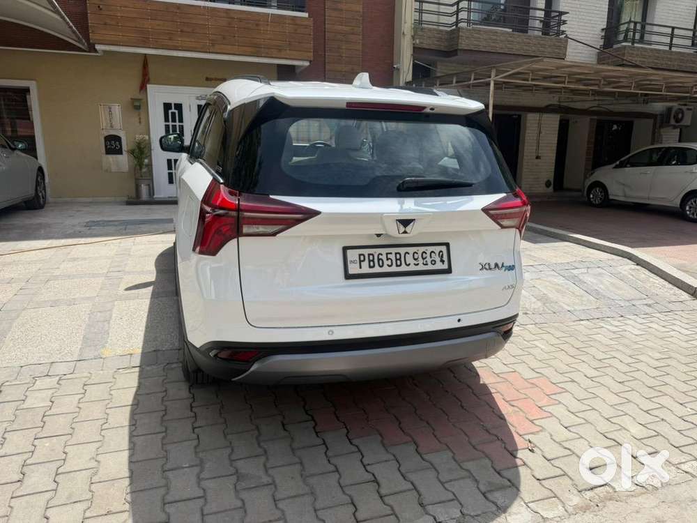 2022 Mahindra Xuv 700 Ax5 Automatic