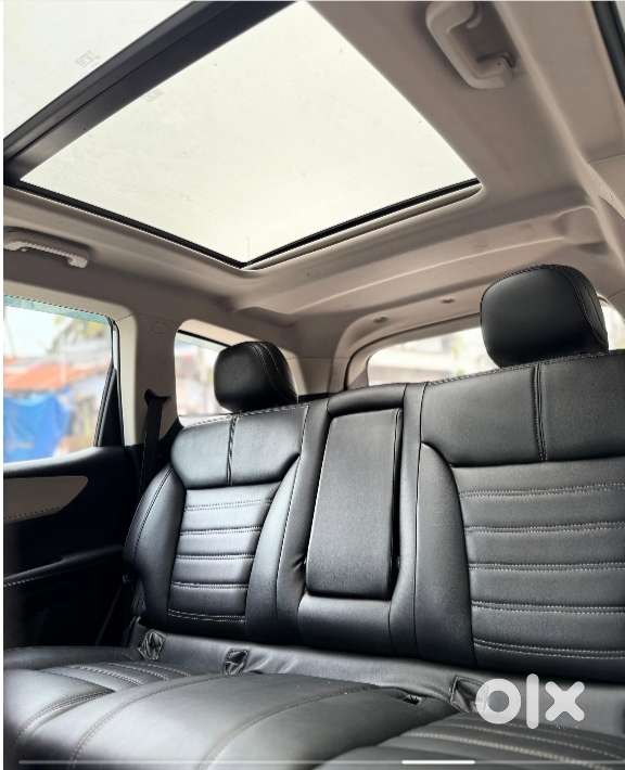 Mahindra Xuv700 2.2 Ax 5 Diesel At 7 Str, 2023, Diesel