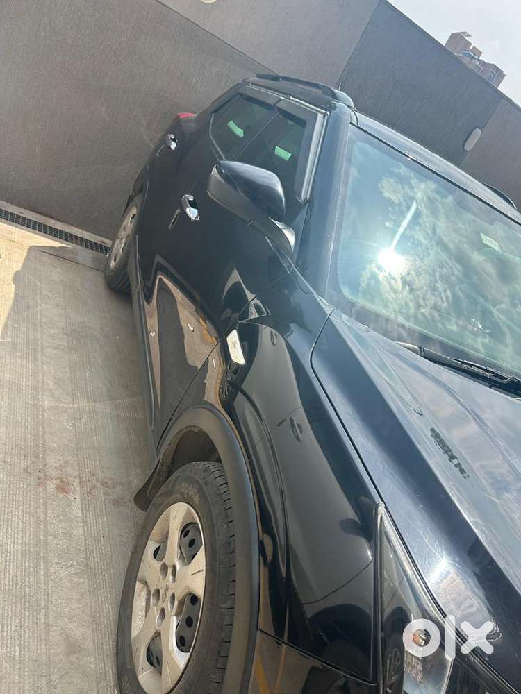 Mahindra Xuv300 2019 Diesel 42000 Km Driven