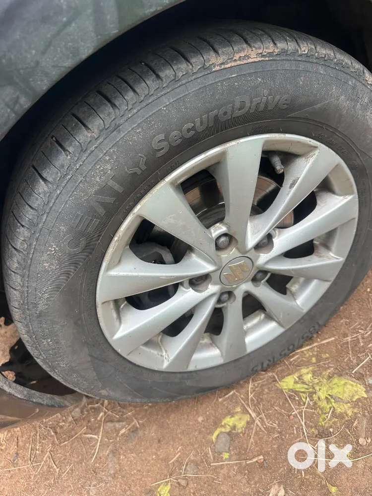 Maruti Suzuki Ertiga Zdi 2013