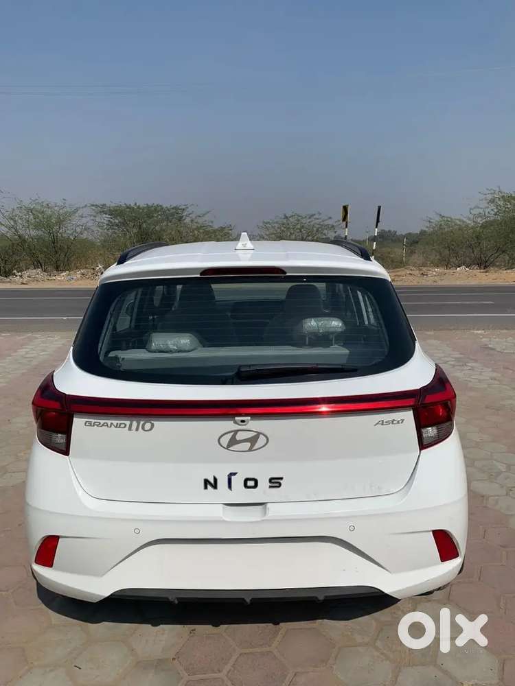 Hyundai Grand I10 Nios 2024। Asta Amt Top Model Petrol 9000 Km Driven