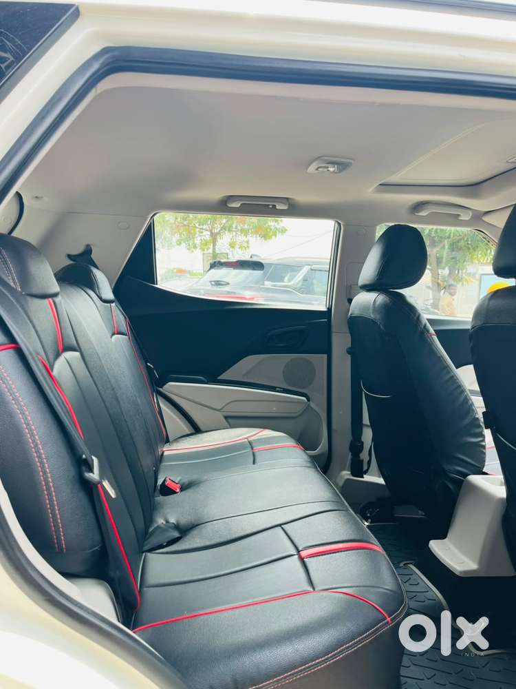 Mahindra Xuv300 W6, 2023, Petrol