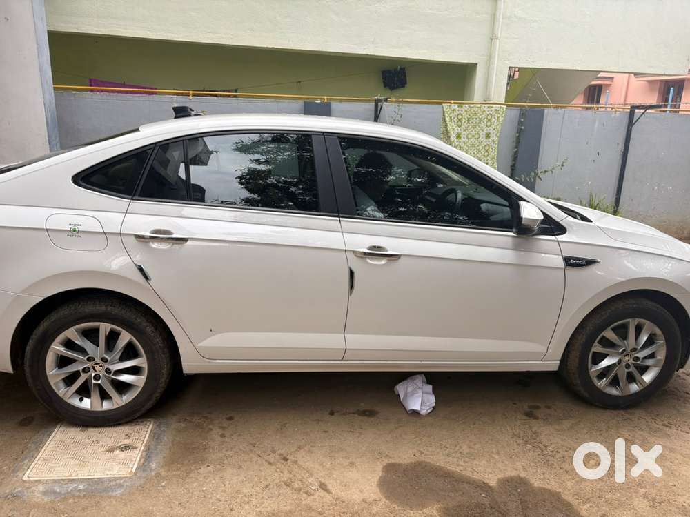 Skoda Slavia Petrol 2023