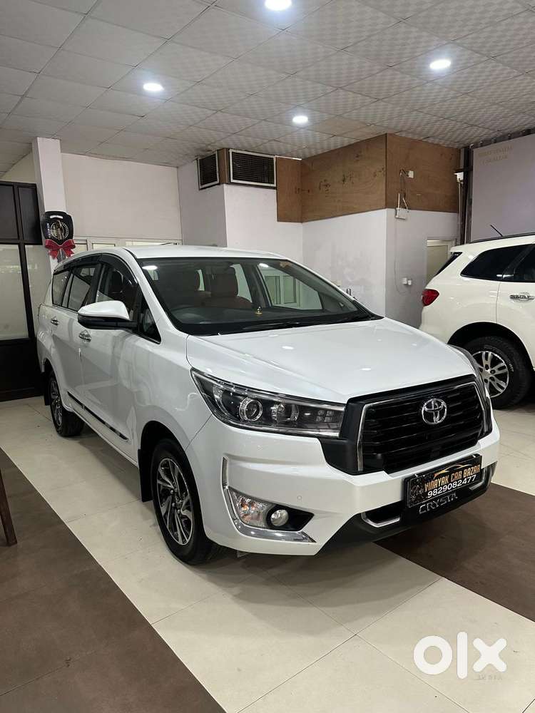 Toyota Innova Crysta 2.4 V, 2025, Diesel