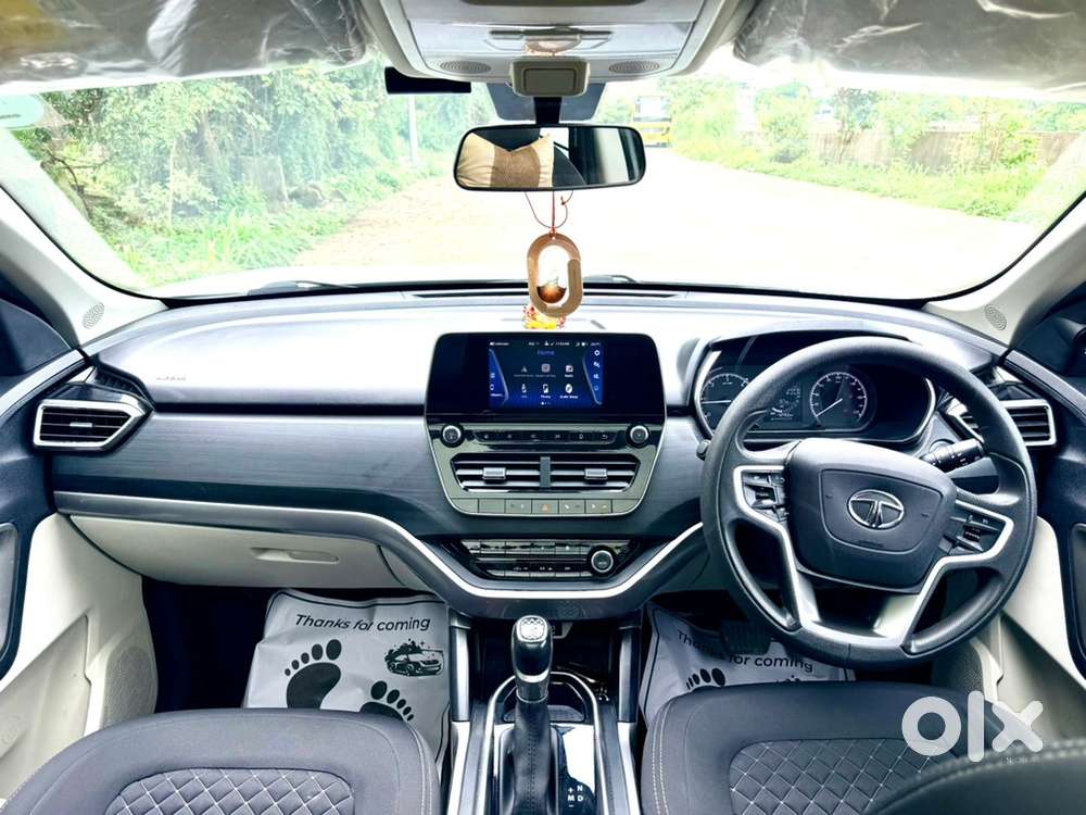 Showroom Condition Scratchless Mint Condition Tata Safari Diesel 2022
