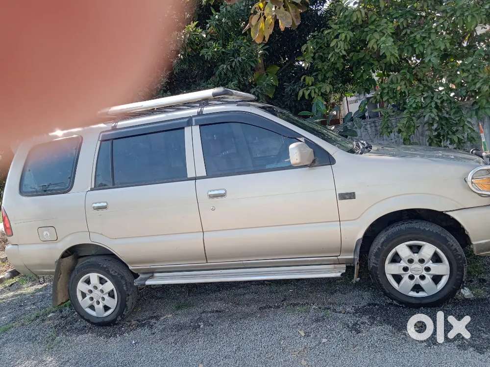 Chevrolet Tavera Neo 2015 Diesel 250000 Km Driven