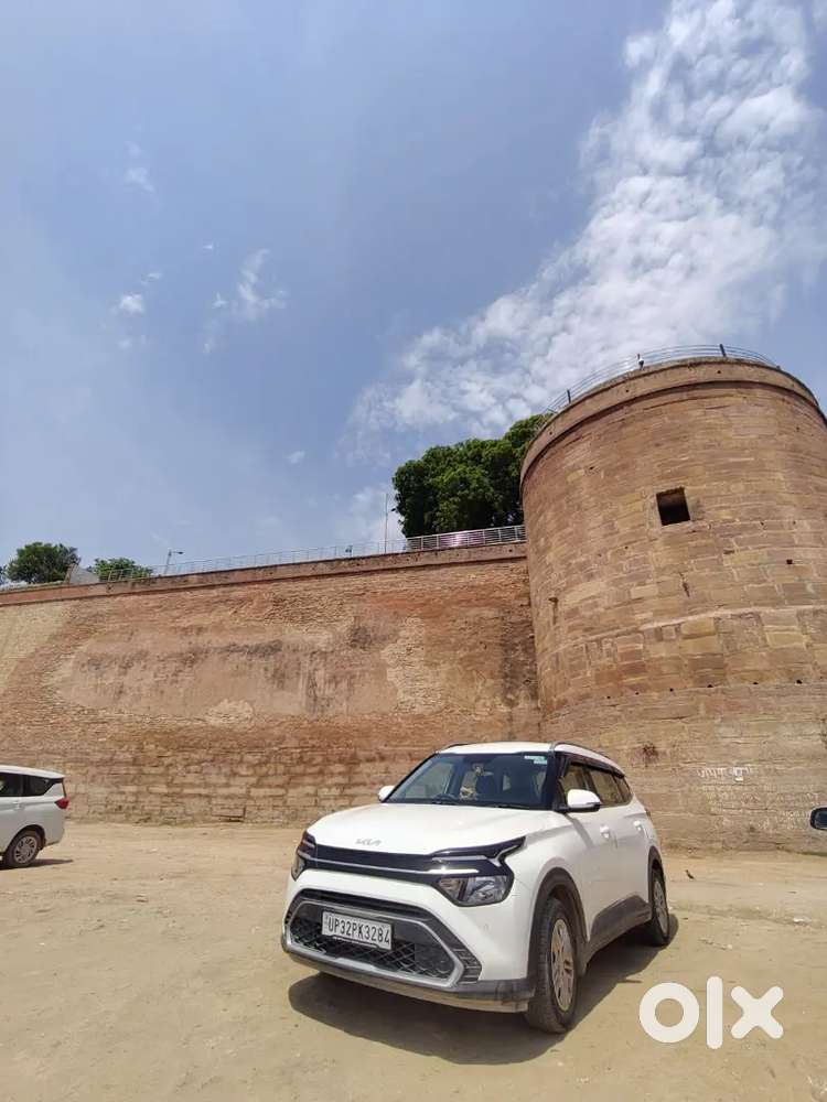 Kia Carens Prestige 2024