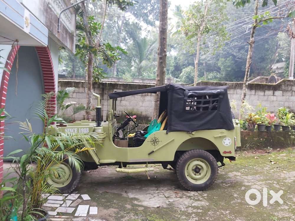 Mahindra Willys Willys 1988