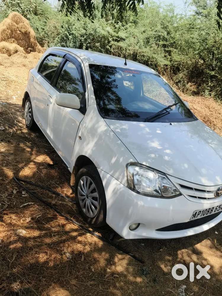 Toyota Etios Liva 2012