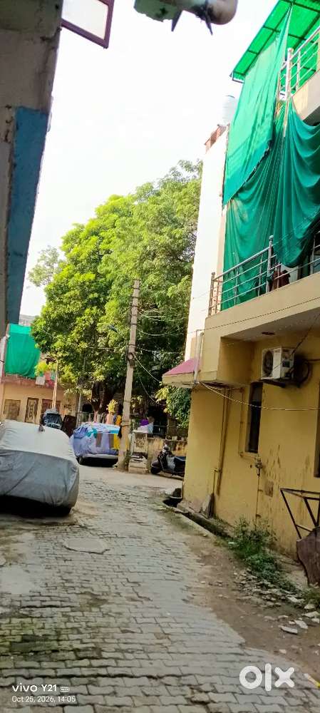 Aawas Vikas colony sector 3 on road Makan