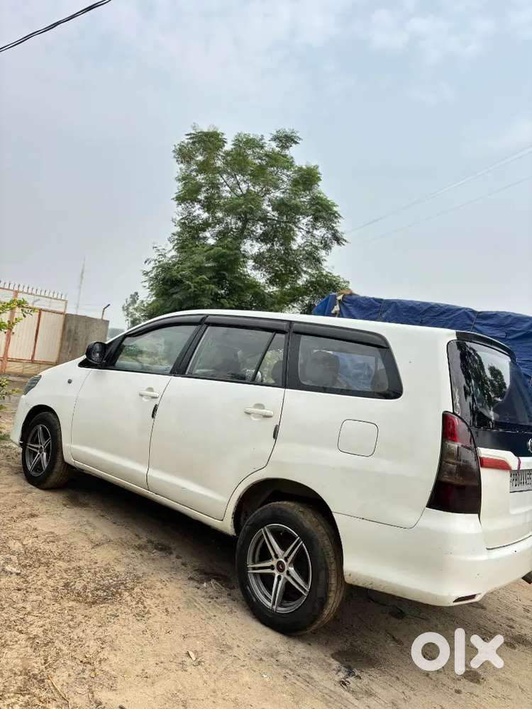 Toyota Innova Diesel 2015