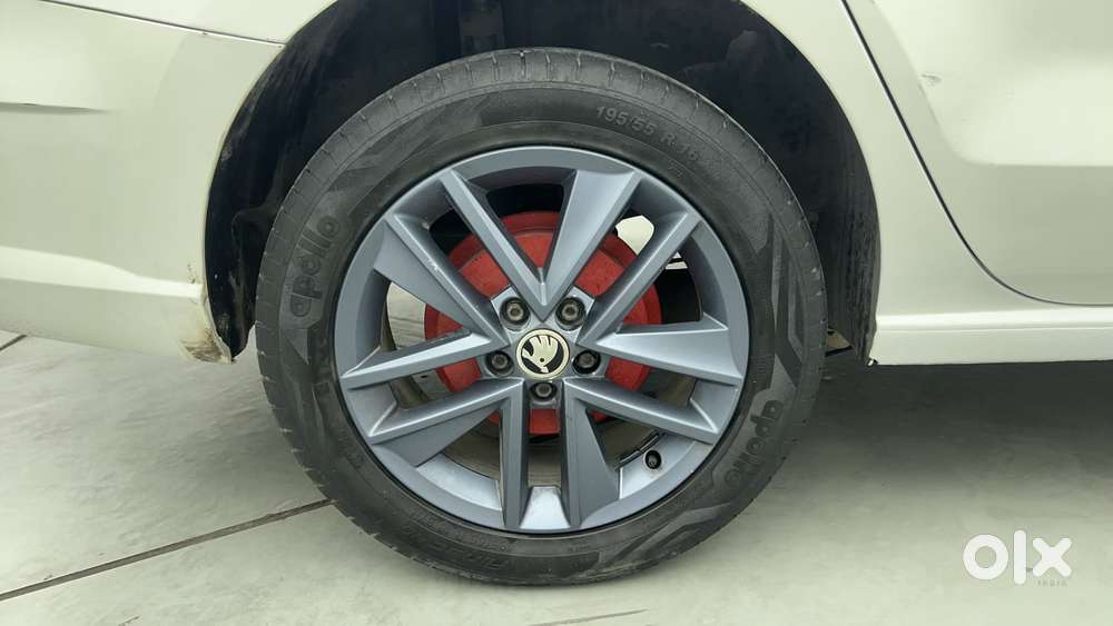 Skoda Rapid 1.6 Mpi At Style, 2017, Petrol