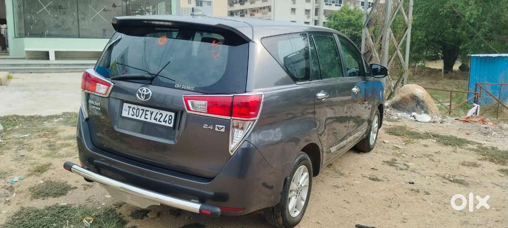 Toyota Innova Crysta 2.4 V 7 Str, 2016, Diesel