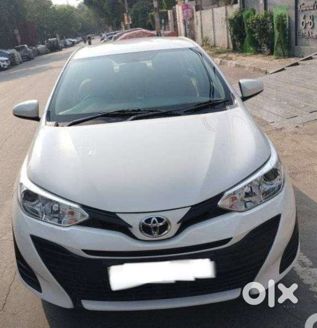 Toyota Yaris J Cvt, 2021, Petrol
