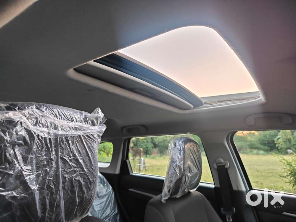 Maruti Suzuki Brezza 1.5 Zxi Plus Smart Hybrid, 2022, Petrol