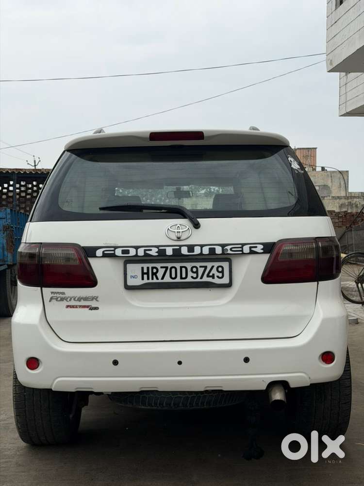 Toyota Fortuner Diesel Manual 2011